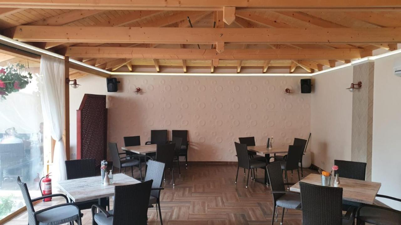 Pensiune Restaurant Ovidiu Valea lui Mihai Экстерьер фото
