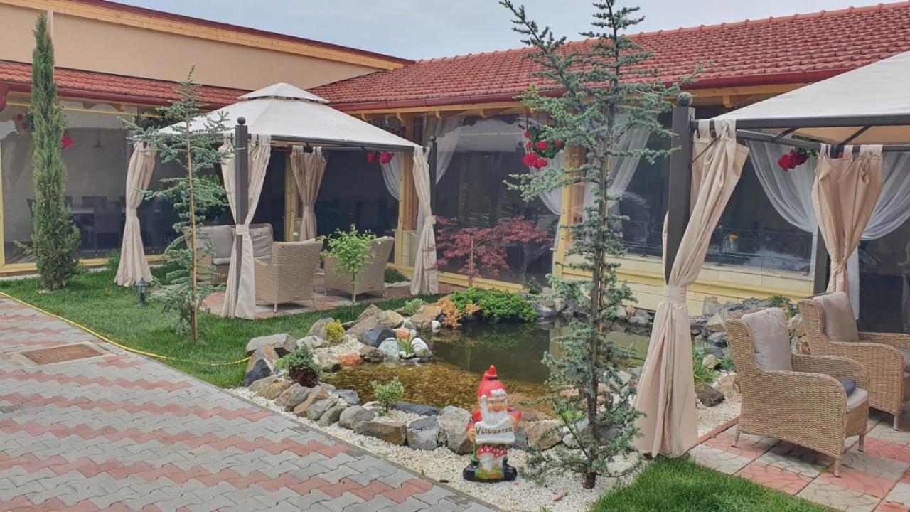 Pensiune Restaurant Ovidiu Valea lui Mihai Экстерьер фото